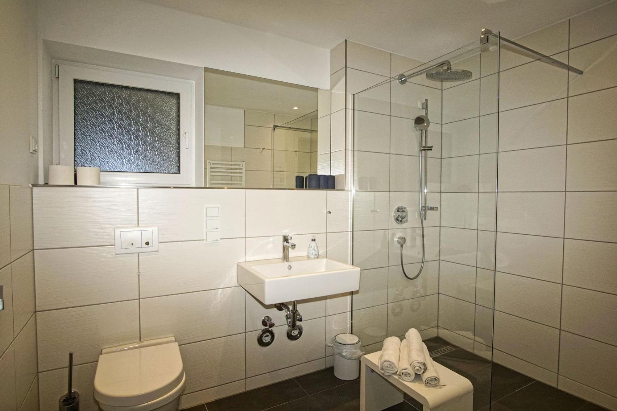 Haus Hafenkieker Fewo 08 - Balkon, Hafenblick Putbus Zewnętrze zdjęcie